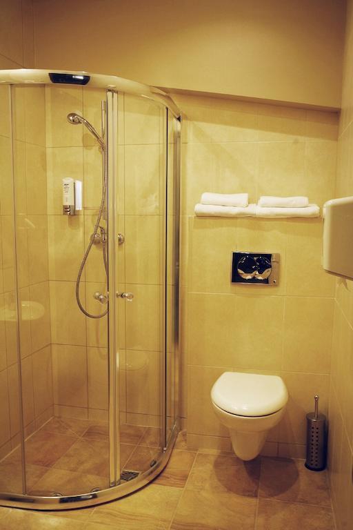 Hotel Zorza Namysłów Habitación foto